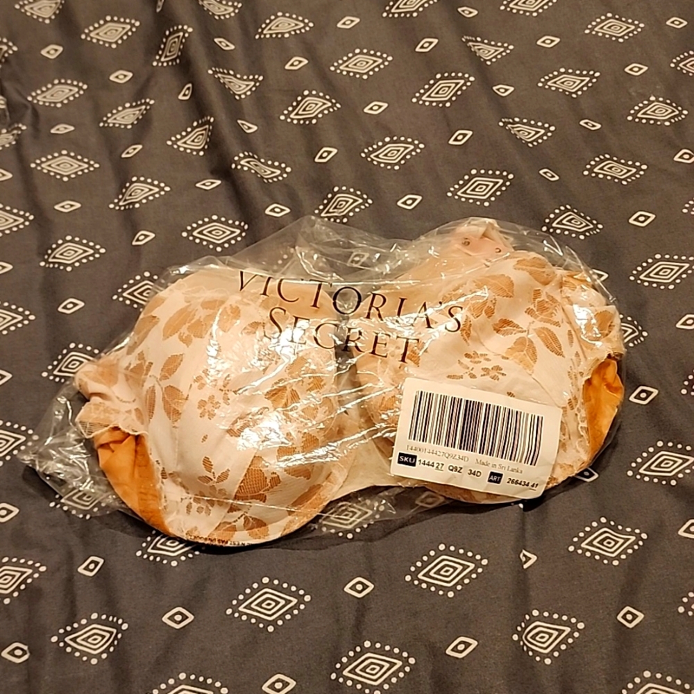 VS 34D bra $39 retail! NWT!